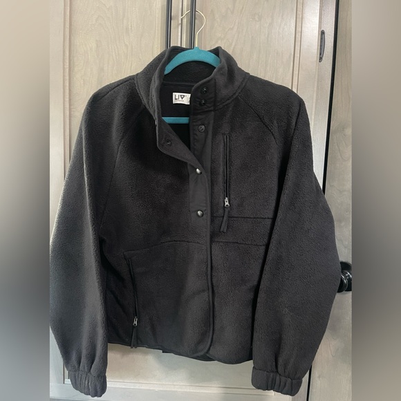 liv outdoor Jackets & Blazers - Liv Women’s Heavyweight fleece jacket in black